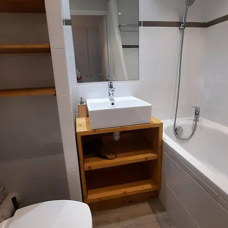 2 Pieces Pour 4 Personnes Avec Parking A Belle Plagne - Fr-1-351-165 Apartment