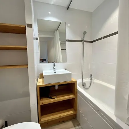 2 Pieces Pour 4 Personnes Avec Parking A Belle Plagne - Fr-1-351-165 *